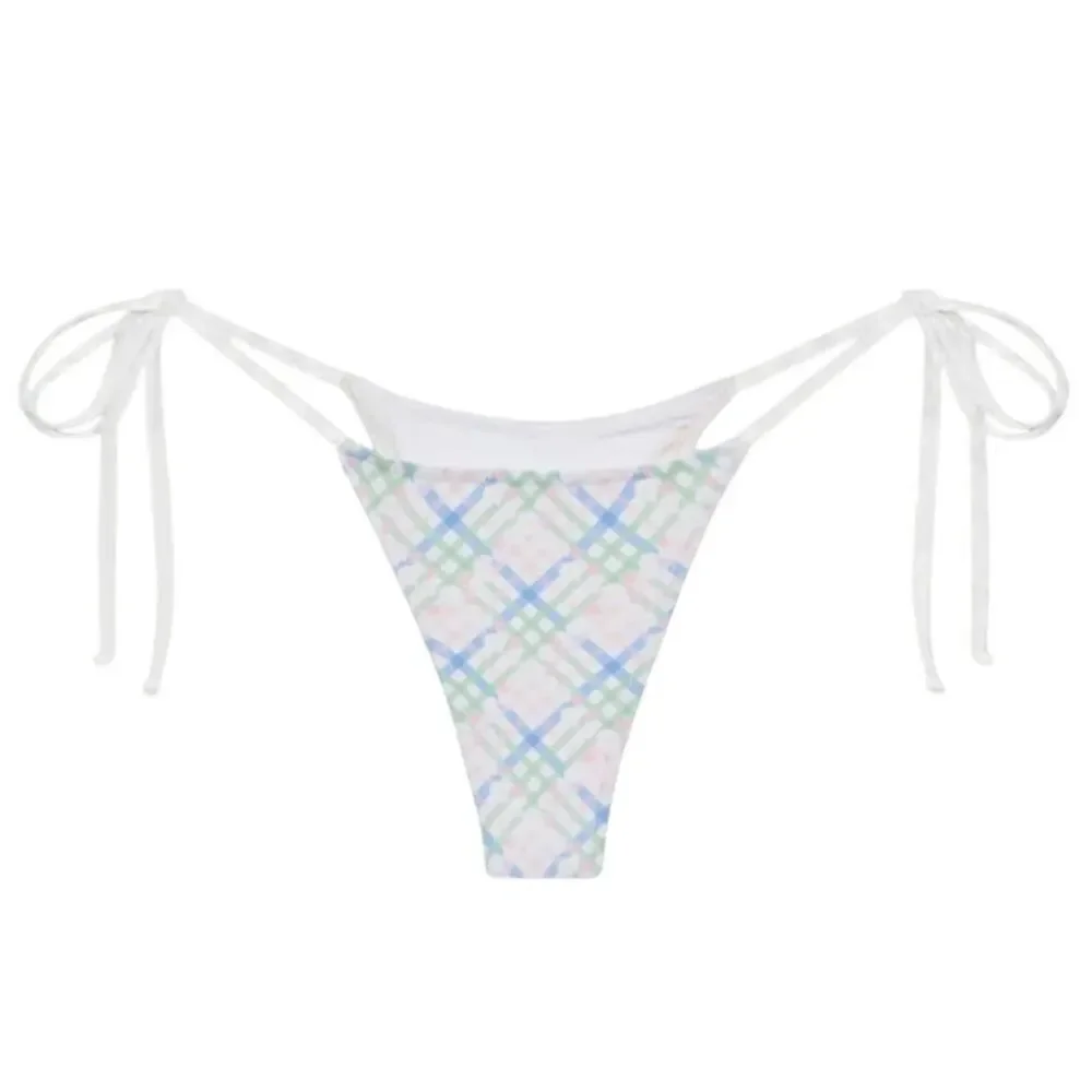 Frankies Bikinis designed low